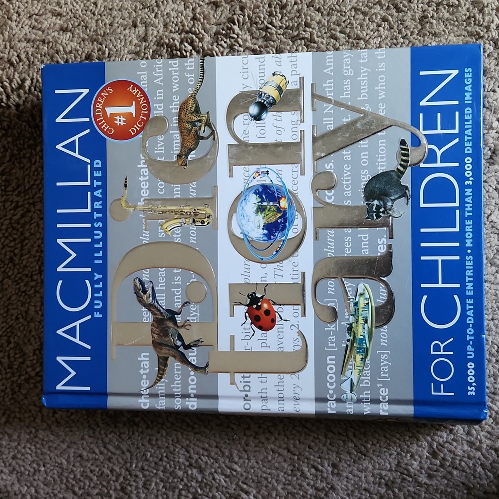 MACMILLAN Children's Dictionary